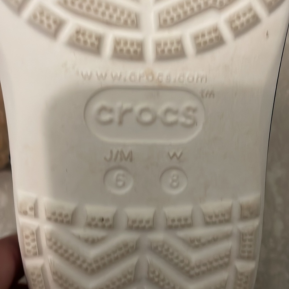 Traded Disney Retro Crocs - Picture 15 of 16